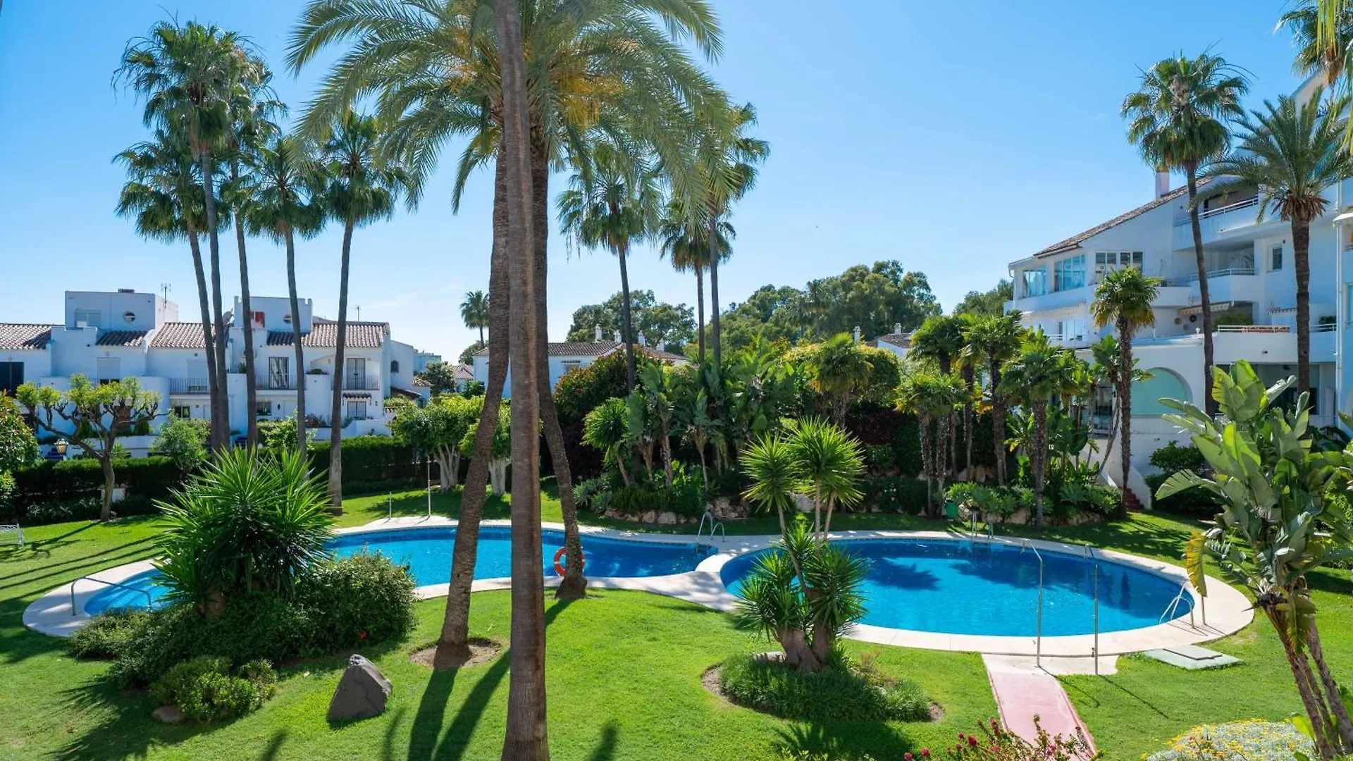 Sea View Nordic Royal Club Apartment Estepona 0*,