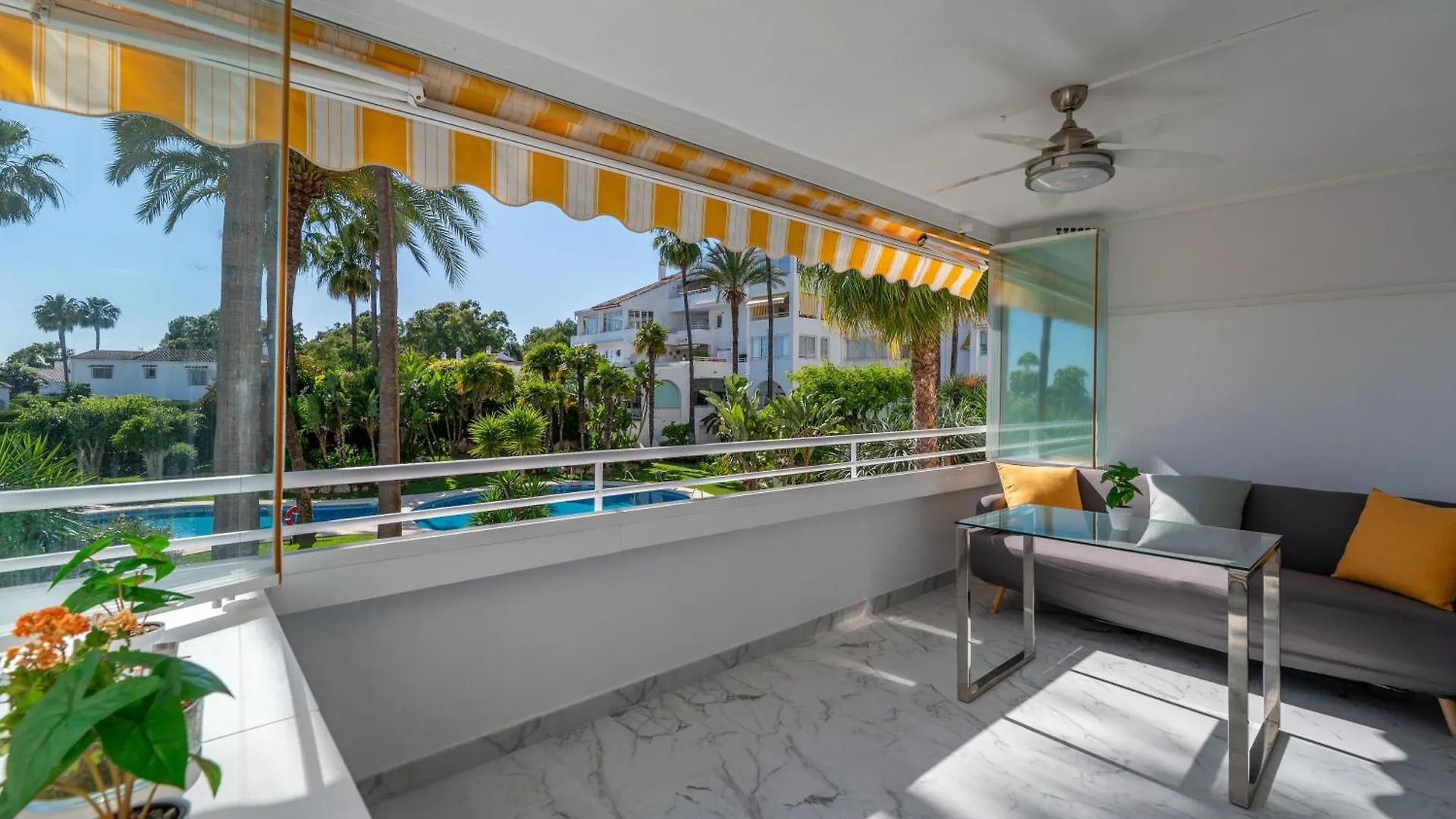 Sea View Nordic Royal Club Apartment Estepona 0*,  Spain