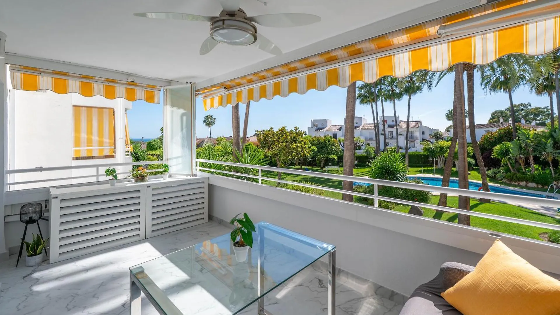 Sea View Nordic Royal Club Apartment Estepona