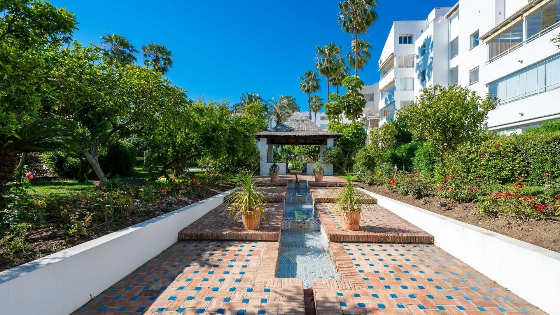 Sea View Nordic Royal Club Apartment Estepona Spain