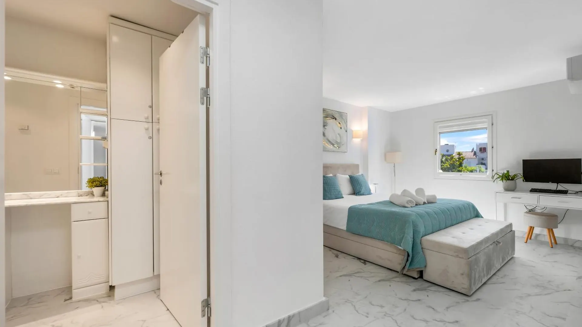 Sea View Nordic Royal Club Apartment Estepona